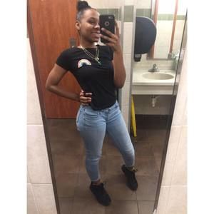 Meet your Posher, Amber